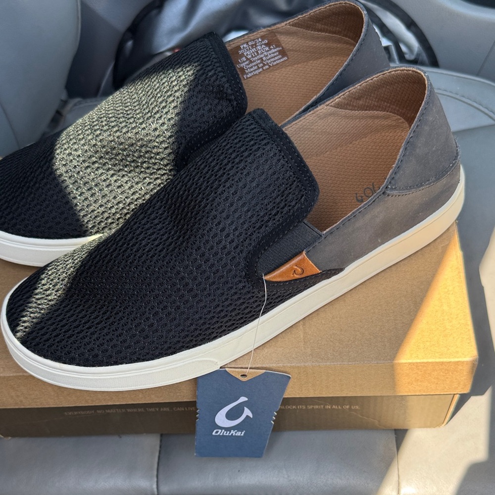 OluKai Men's Black and Tan Slip-On Loafers